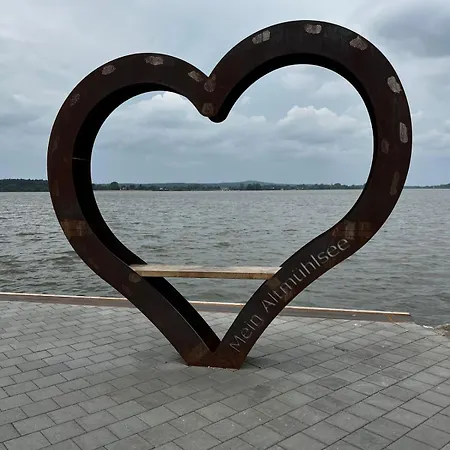 Dima Cozy Lakeside